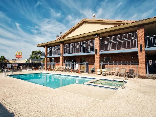 Claridge Inn - St. George - image 14