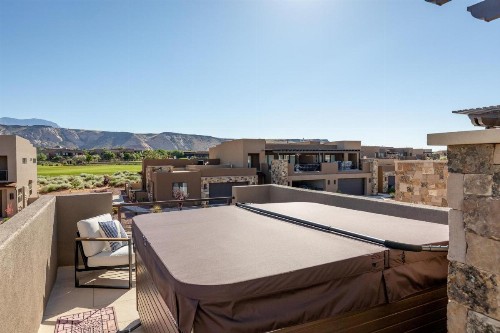 Hacienda Hideaway - image 4