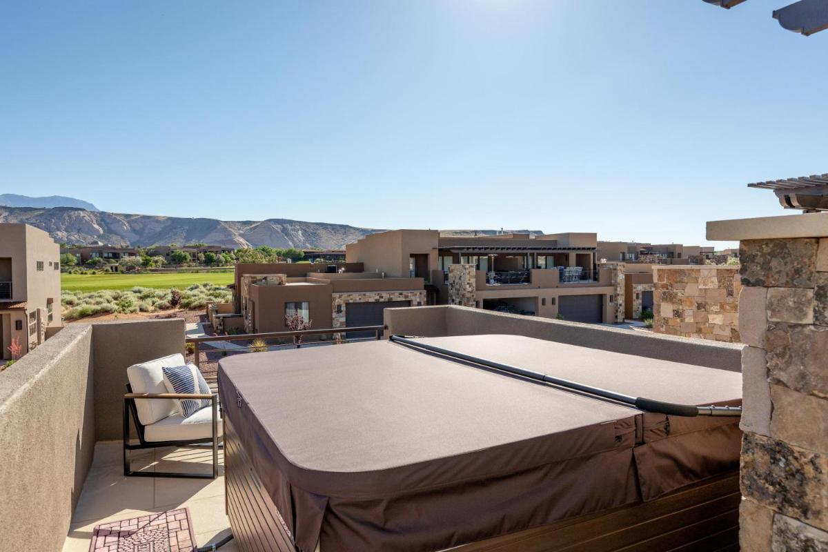 Hacienda Hideaway - image 4