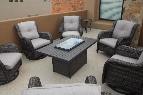 Poolside Oasis - image 10