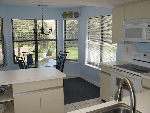 658 New Haven - Three Bedroom Villa - image 10