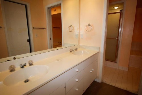 658 New Haven - Three Bedroom Villa - image 4