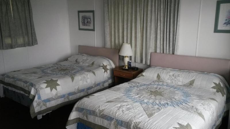 Moran Bay Motel - image 2