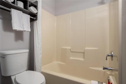 Supreme Inn & Suites - St. James/Donaldsonville - image 27