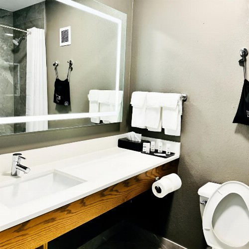 Silver Beach Hotel - image 10