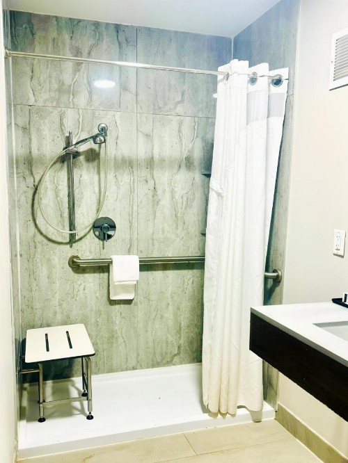 Silver Beach Hotel - image 14