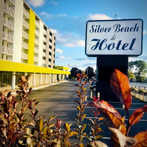 Silver Beach Hotel - image 2