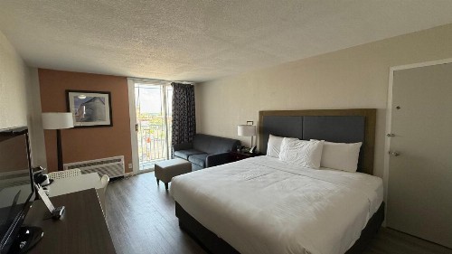 Silver Beach Hotel - image 37