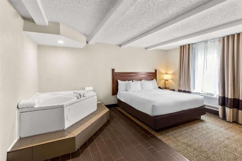 Comfort Inn St Louis – Westport - image 8