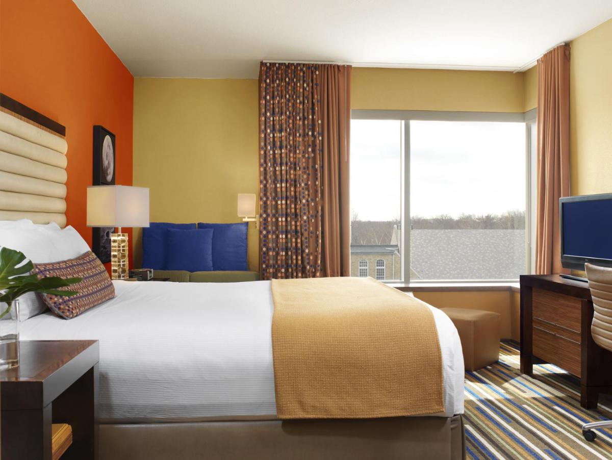 The Moonrise Hotel - image 5
