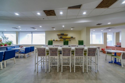 Hotel RL St Louis Airport - image 15