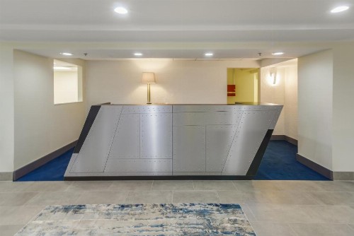 Hotel RL St Louis Airport - image 24