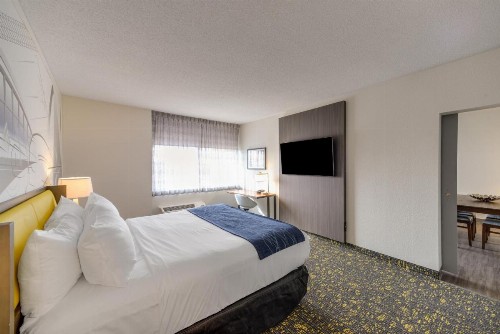 Hotel RL St Louis Airport - image 27