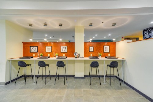 Hotel RL St Louis Airport - image 34