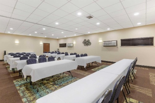Best Western St. Louis Inn - image 20