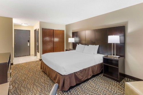 Best Western St. Louis Inn - image 21