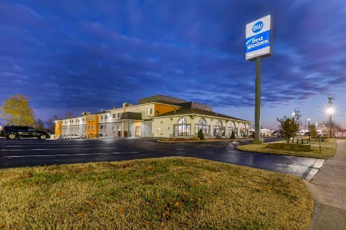 Best Western St. Louis Inn - image 24