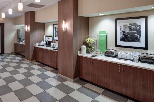 Hampton Inn St Louis- at the Arch - image 15