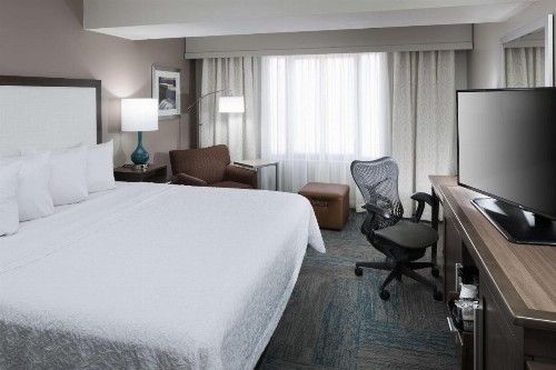 Hampton Inn St Louis- at the Arch - image 22