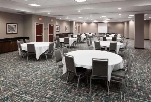 Hampton Inn St Louis- at the Arch - image 35