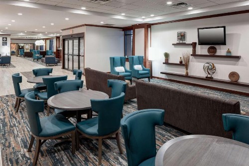 Hampton Inn St Louis- at the Arch - image 6