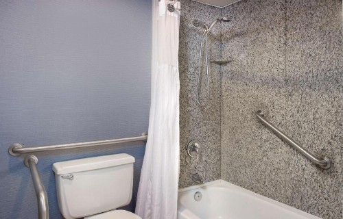 DoubleTree by Hilton St. Louis at Westport - image 15