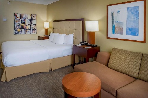 DoubleTree by Hilton St. Louis at Westport - image 22