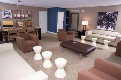 DoubleTree by Hilton St. Louis at Westport - image 30