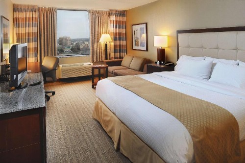 DoubleTree by Hilton St. Louis at Westport - image 35