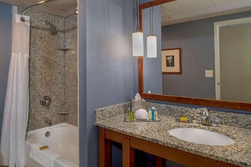 DoubleTree by Hilton St. Louis at Westport - image 38