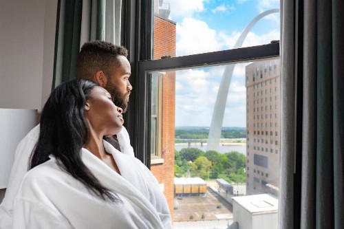 Hilton St. Louis Downtown at the Arch - image 33