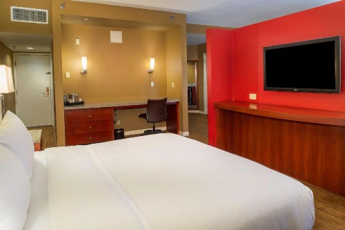 Hilton St. Louis Airport - image 18