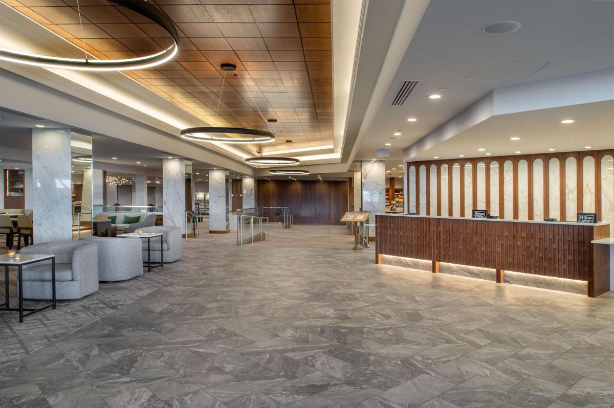 Hilton St. Louis Airport - image 2
