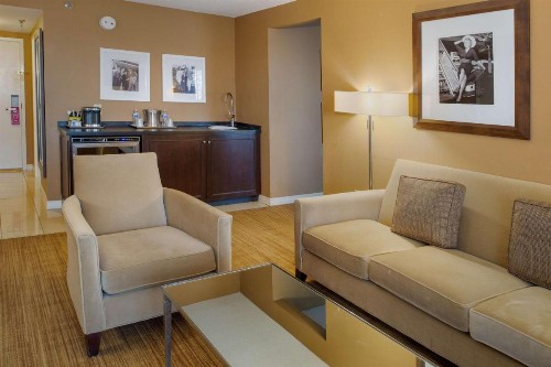 Hilton St. Louis Airport - image 21