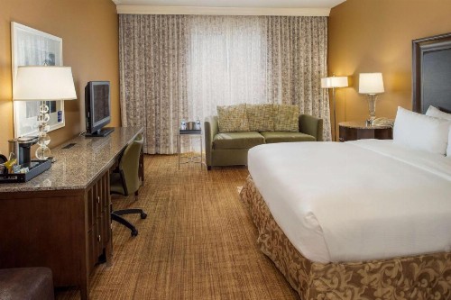 Hilton St. Louis Airport - image 26