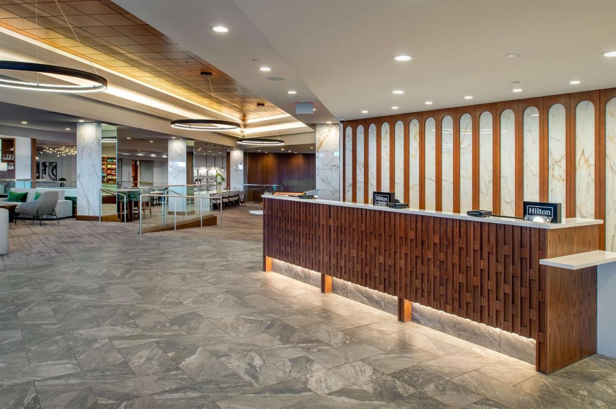 Hilton St. Louis Airport - image 6