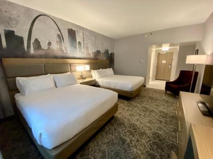 DoubleTree by Hilton St. Louis Airport MO - image 13