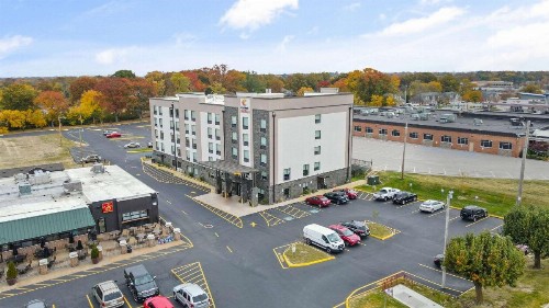 Days Inn by Wyndham St. Louis Lindbergh Boulevard - image 30
