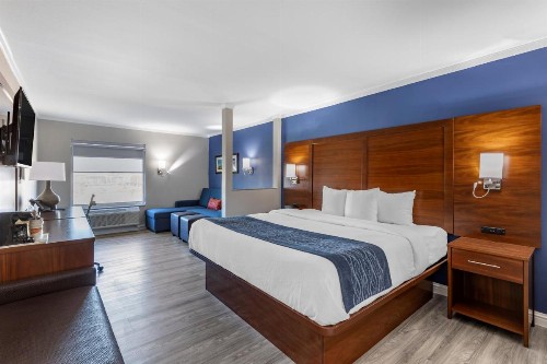 Days Inn by Wyndham St. Louis Lindbergh Boulevard - image 7