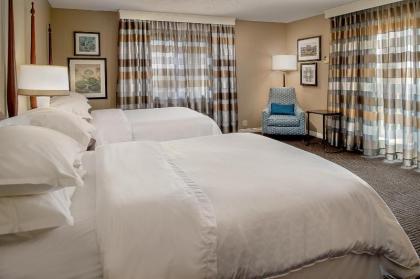 Sheraton Westport Lakeside Chalet - image 7