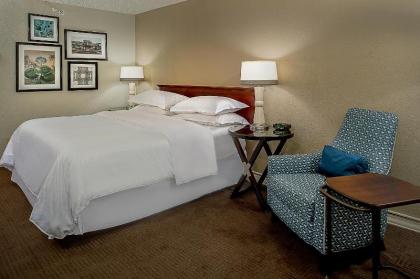 Sheraton Westport Lakeside Chalet - image 11