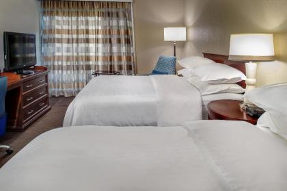 Sheraton Westport Lakeside Chalet - image 13