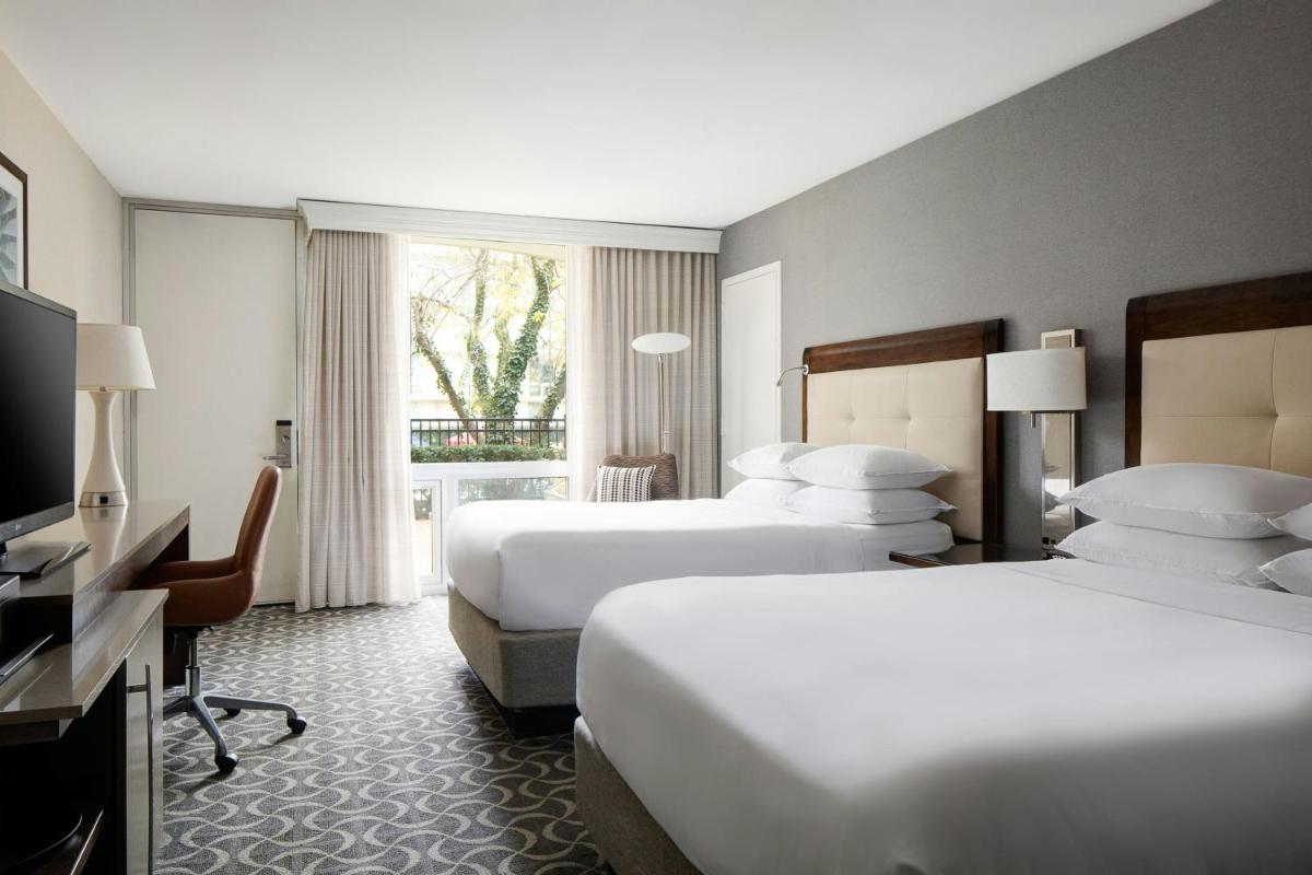 Marriott St. Louis Airport - image 4
