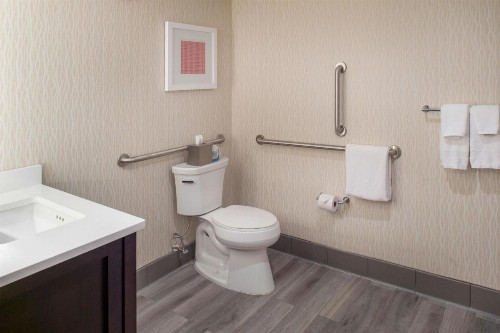 Marriott St. Louis Airport - image 6
