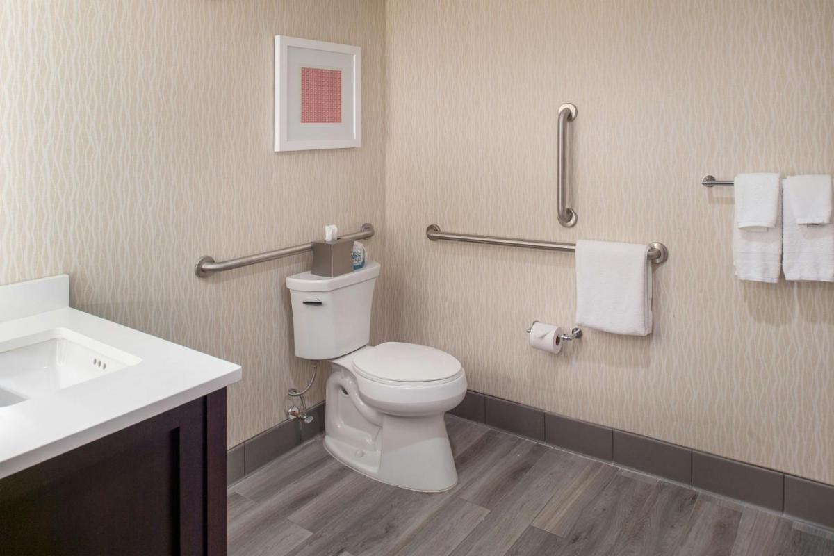 Marriott St. Louis Airport - image 6
