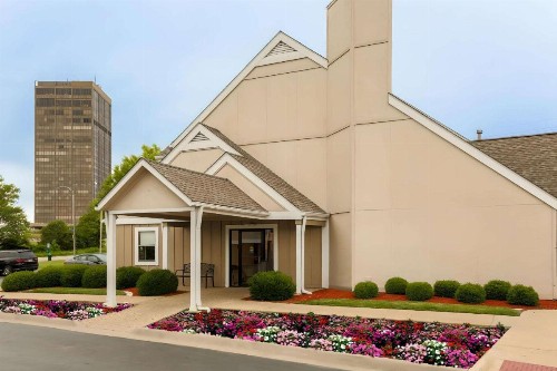 Residence Inn St. Louis Galleria - image 23