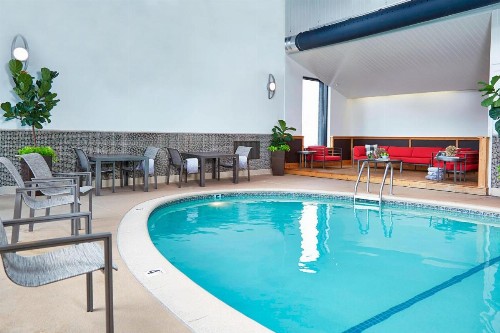 Renaissance St. Louis Airport Hotel - image 19