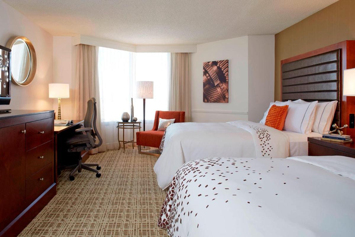 Renaissance St. Louis Airport Hotel - image 6