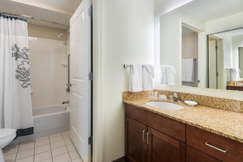 Residence Inn by Marriott St. Louis Downtown - image 17