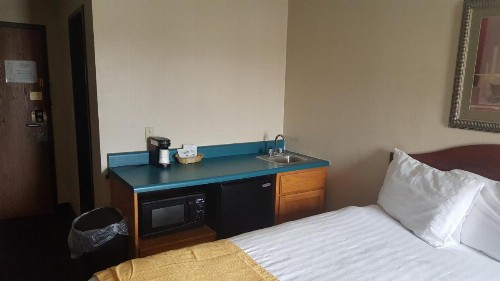Americas Best Value Inn St. Louis / South - image 11